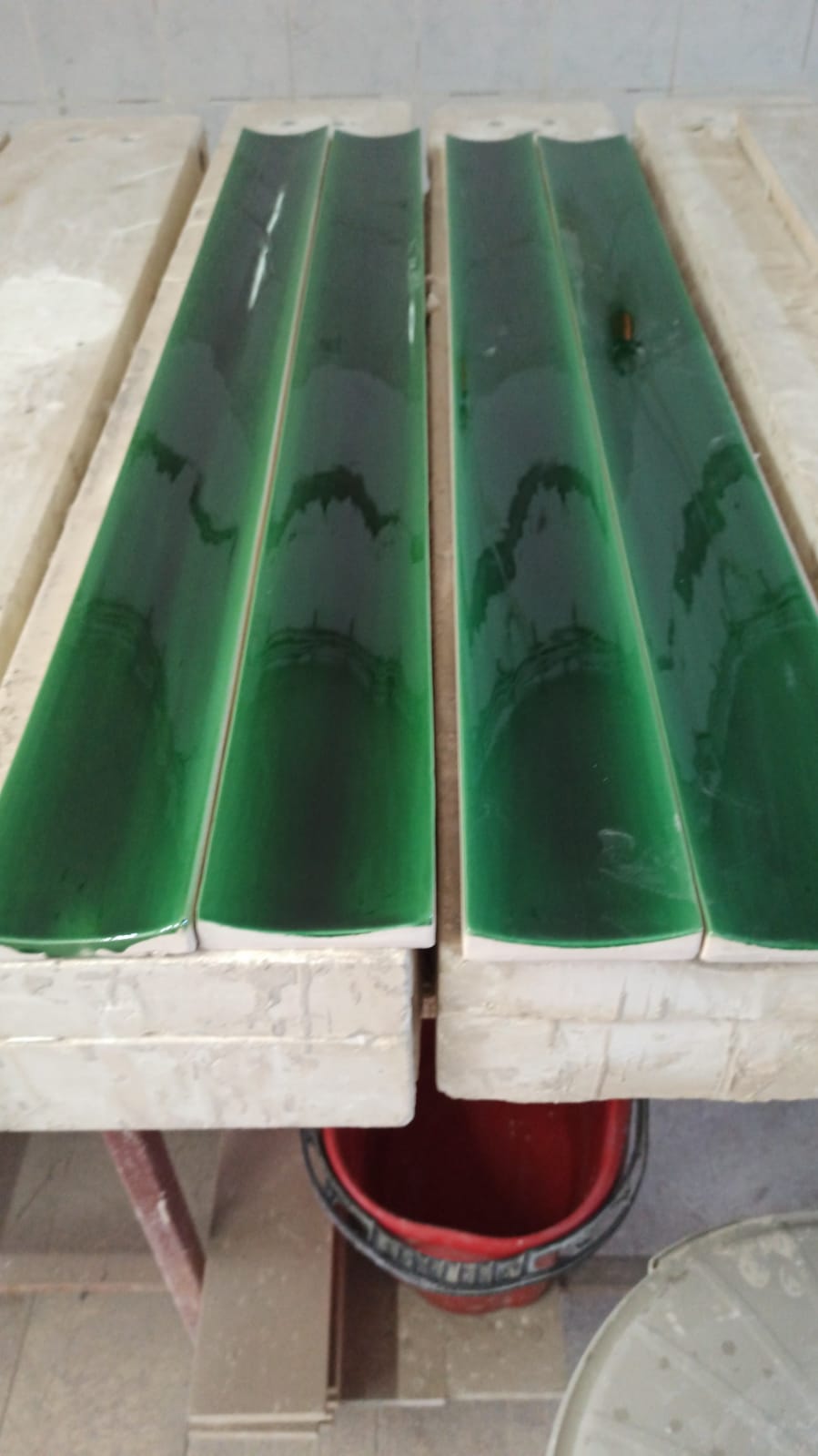 10X50 Yeşil Bar Önü Oluklu Çini Seramik - Görsel 3